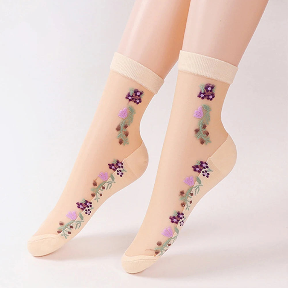 5 pairs of ice silk socks wholesale women's spring and summer mid tube socks breathable, anti slip, anti hook silk crystal thin
