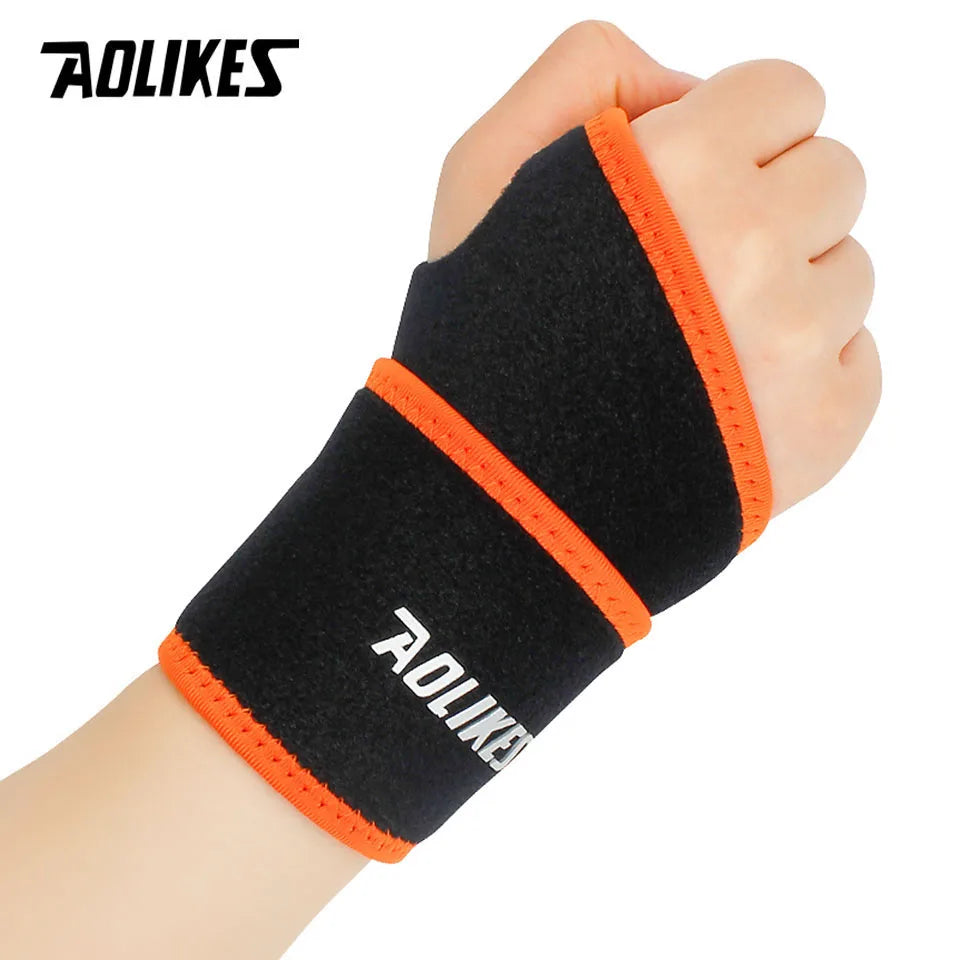 AOLIKES 1PCS Compression Wrist Brace for Carpal Tunnel Relief Light Support,Adjustable Wrist Guards Fit Right Left Hand for Work
