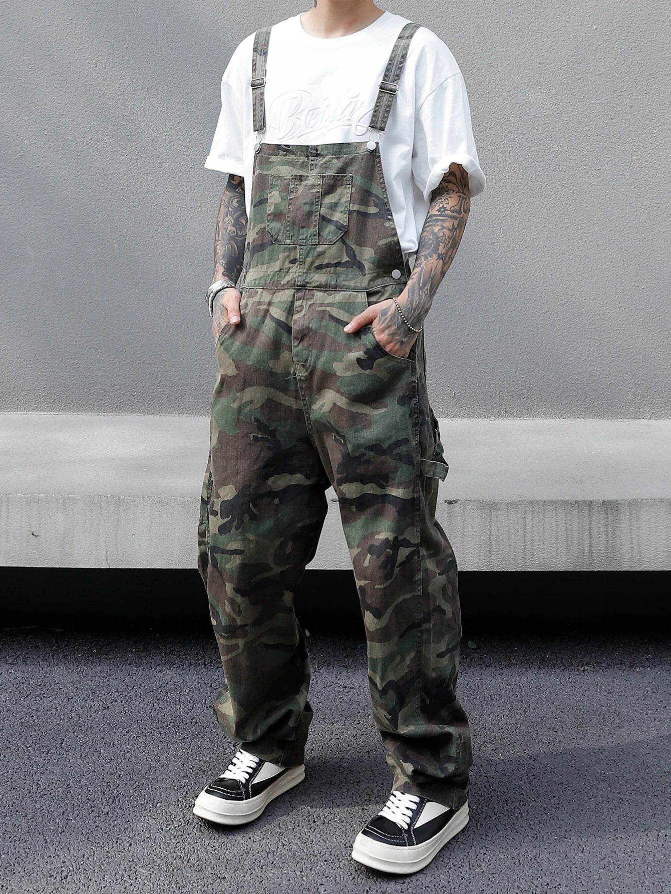 Men's Multi-Pocket Camouflage Printed Denim Overalls - Cotton, Non-Elastic, Machine Washable - Ideal for Casual Outings