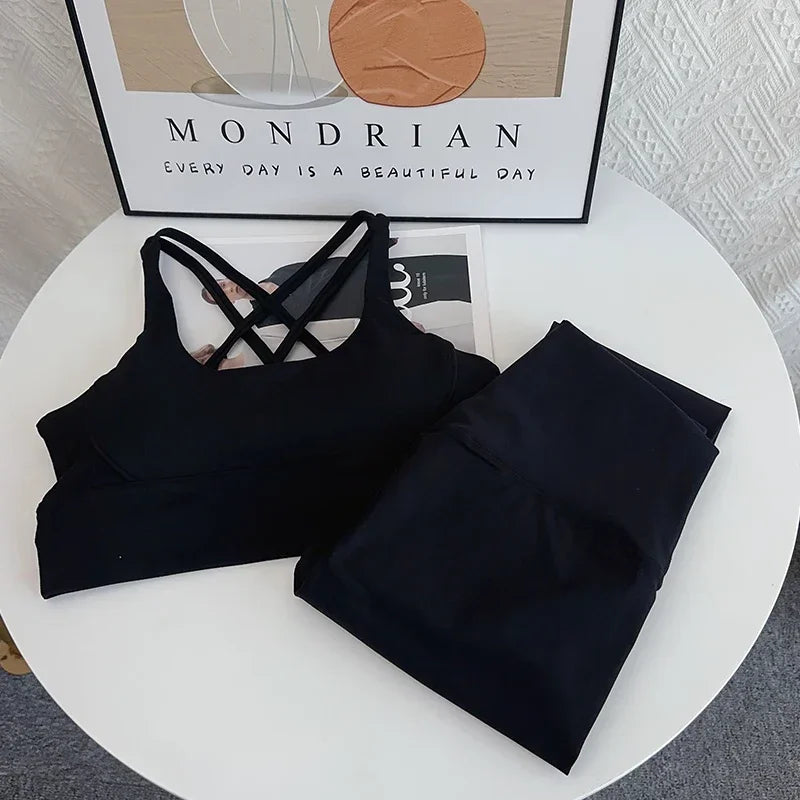 2024 New 2 Piece Yoga Set Breathable Fitness Suit Cross Back Yoga Tops Peach Butt Yoga Pants Pilates Running Fitness Suit