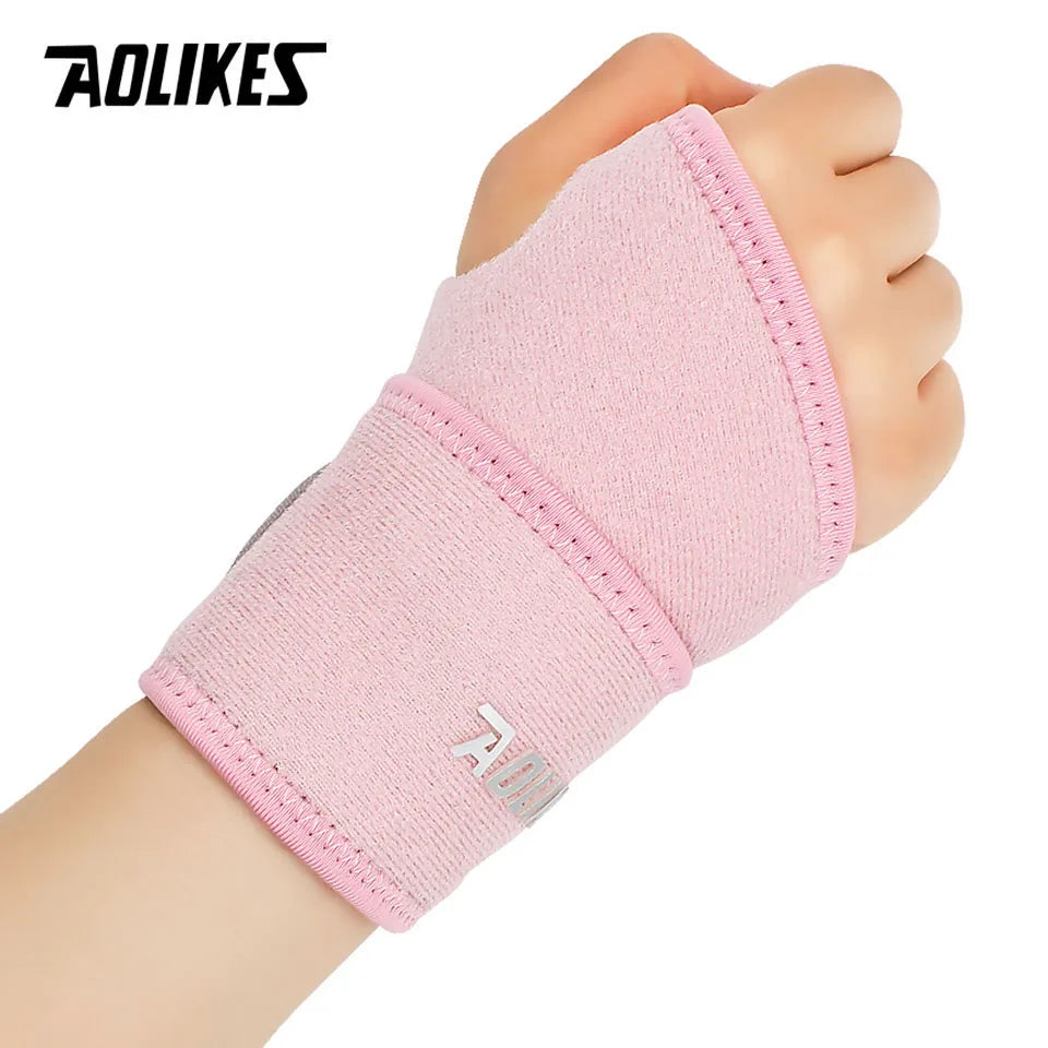 AOLIKES 1PCS Compression Wrist Brace for Carpal Tunnel Relief Light Support,Adjustable Wrist Guards Fit Right Left Hand for Work
