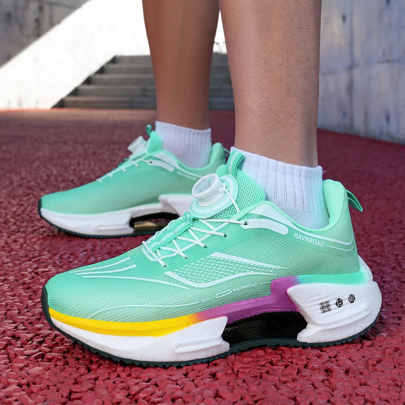 Sports shoes men's fashion versatile four season anti slip casual fashion breathable outdoor wear-resistant running sports shoes