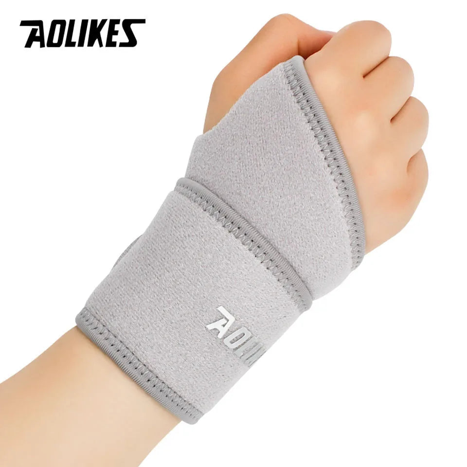 AOLIKES 1PCS Compression Wrist Brace for Carpal Tunnel Relief Light Support,Adjustable Wrist Guards Fit Right Left Hand for Work