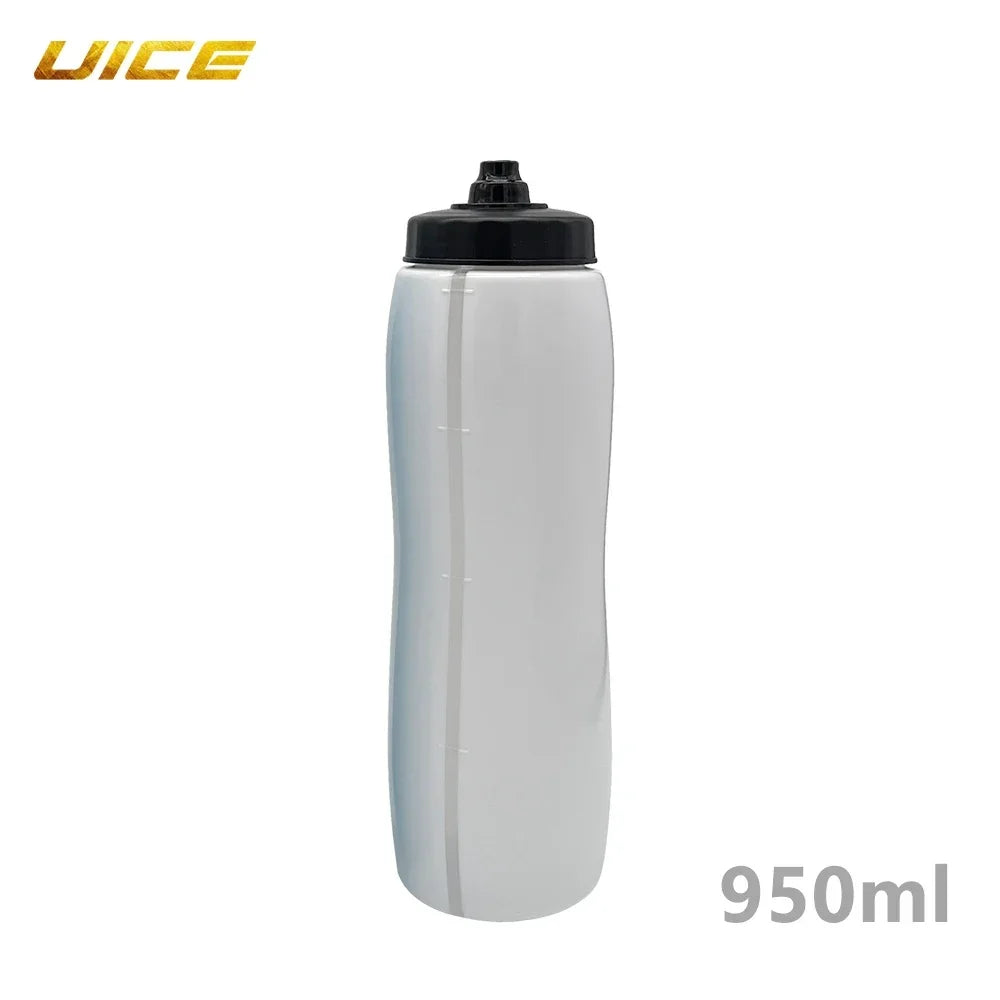 Hockey Equipment 950ML Ice Hockey Water Bottle BPA Free Hockey Sports Bottle Suitable For Grip For Football Lacrosse Sports Gear