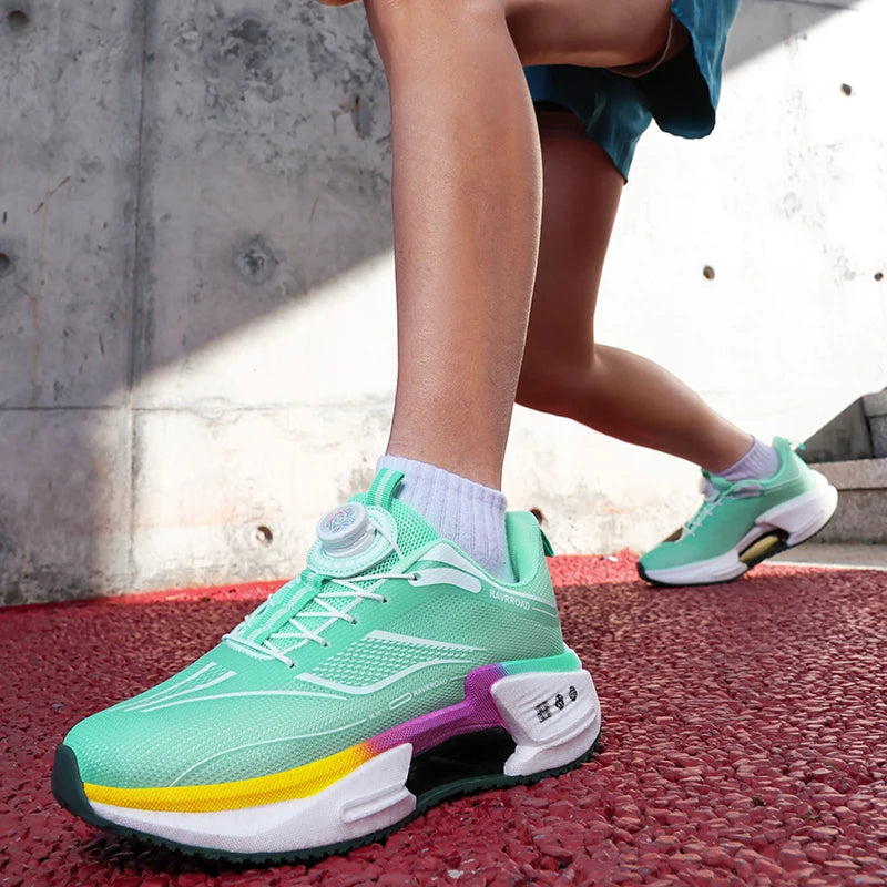 Sports shoes men's fashion versatile four season anti slip casual fashion breathable outdoor wear-resistant running sports shoes