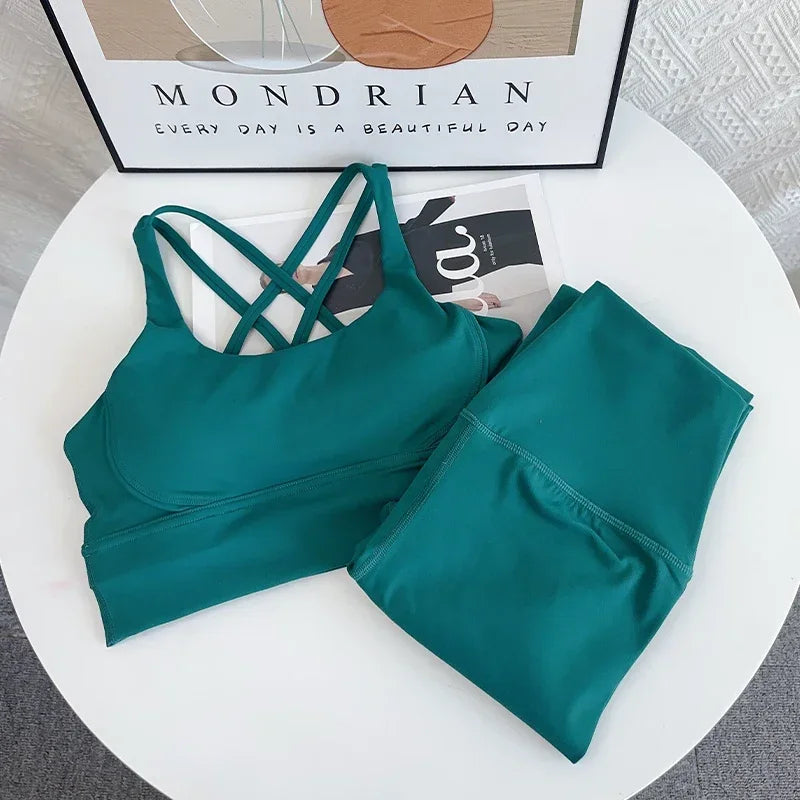 2024 New 2 Piece Yoga Set Breathable Fitness Suit Cross Back Yoga Tops Peach Butt Yoga Pants Pilates Running Fitness Suit