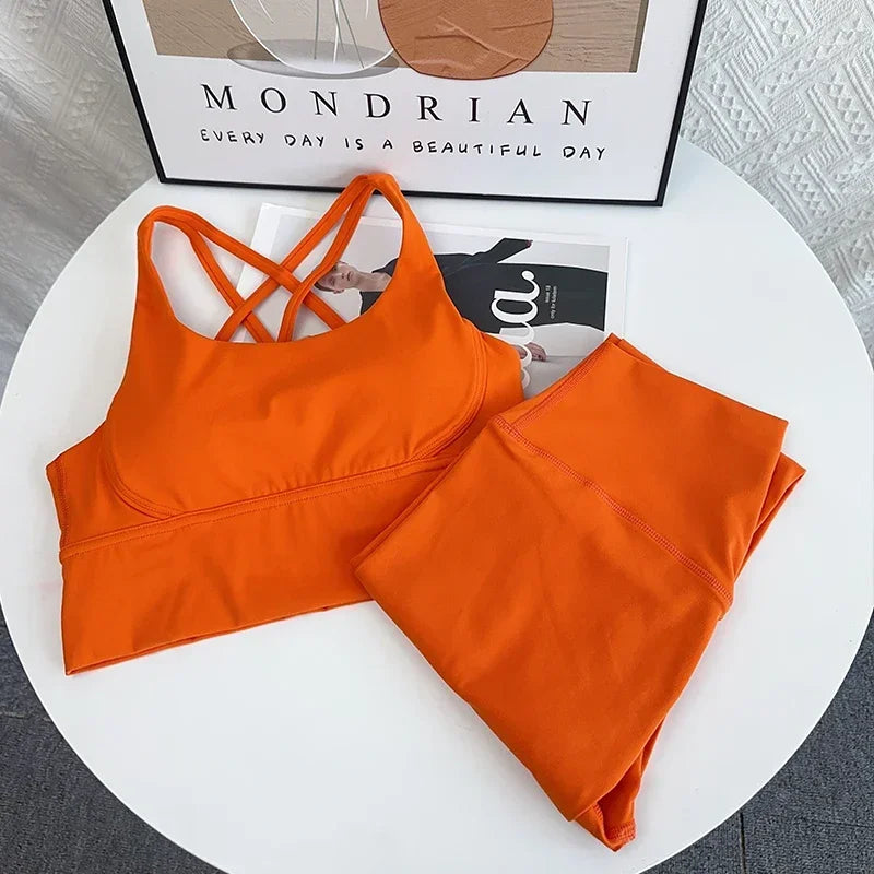 2024 New 2 Piece Yoga Set Breathable Fitness Suit Cross Back Yoga Tops Peach Butt Yoga Pants Pilates Running Fitness Suit