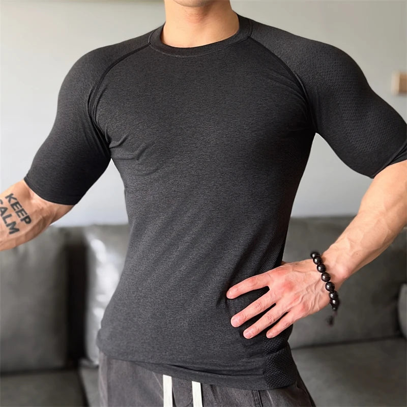 2025 Men Running Sports T-shirt Training Quick Dry Tight Short Sleeves Shirt Bodybuilding compress Fitness Tee Tops men Clothing